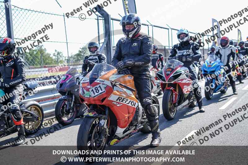 donington no limits trackday;donington park photographs;donington trackday photographs;no limits trackdays;peter wileman photography;trackday digital images;trackday photos